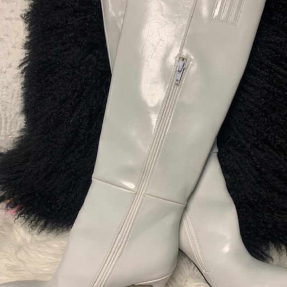 White Paton leather tall boots - Picture 2 of 4